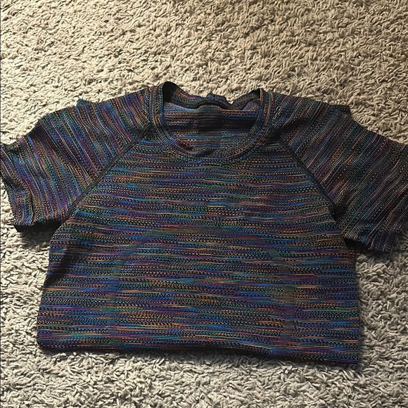 Lululemon Multicolor Short Sleeve Shirt - Picture 2 of 2